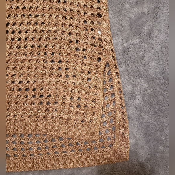 Venus Sparkly Crochet Tunic/Cover-Up Size Small. - Picture 8 of 9